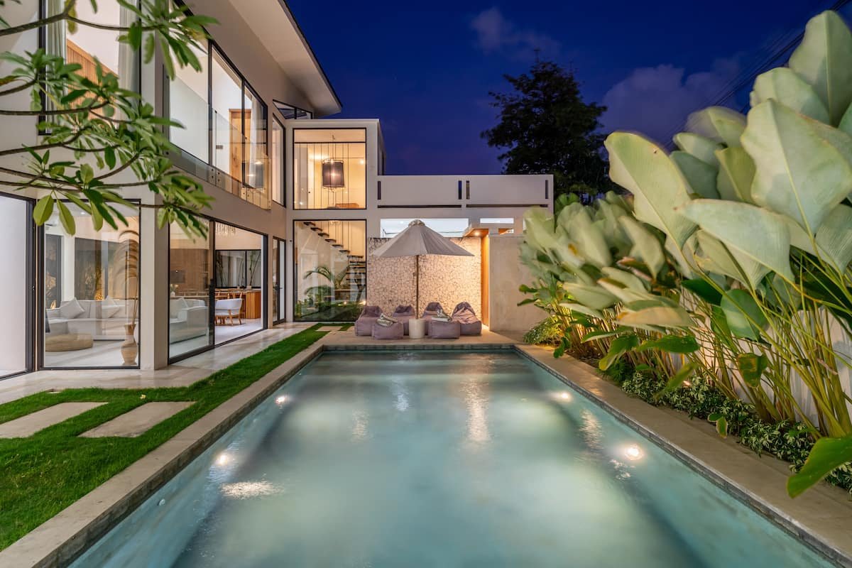 Villa White