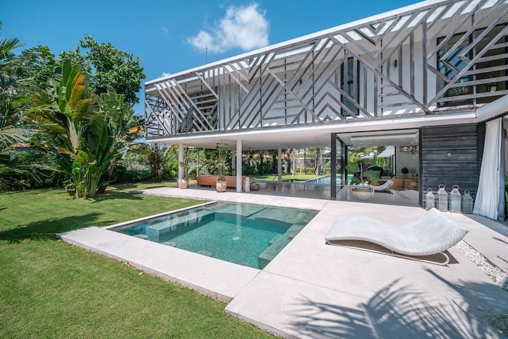 Villa La House
